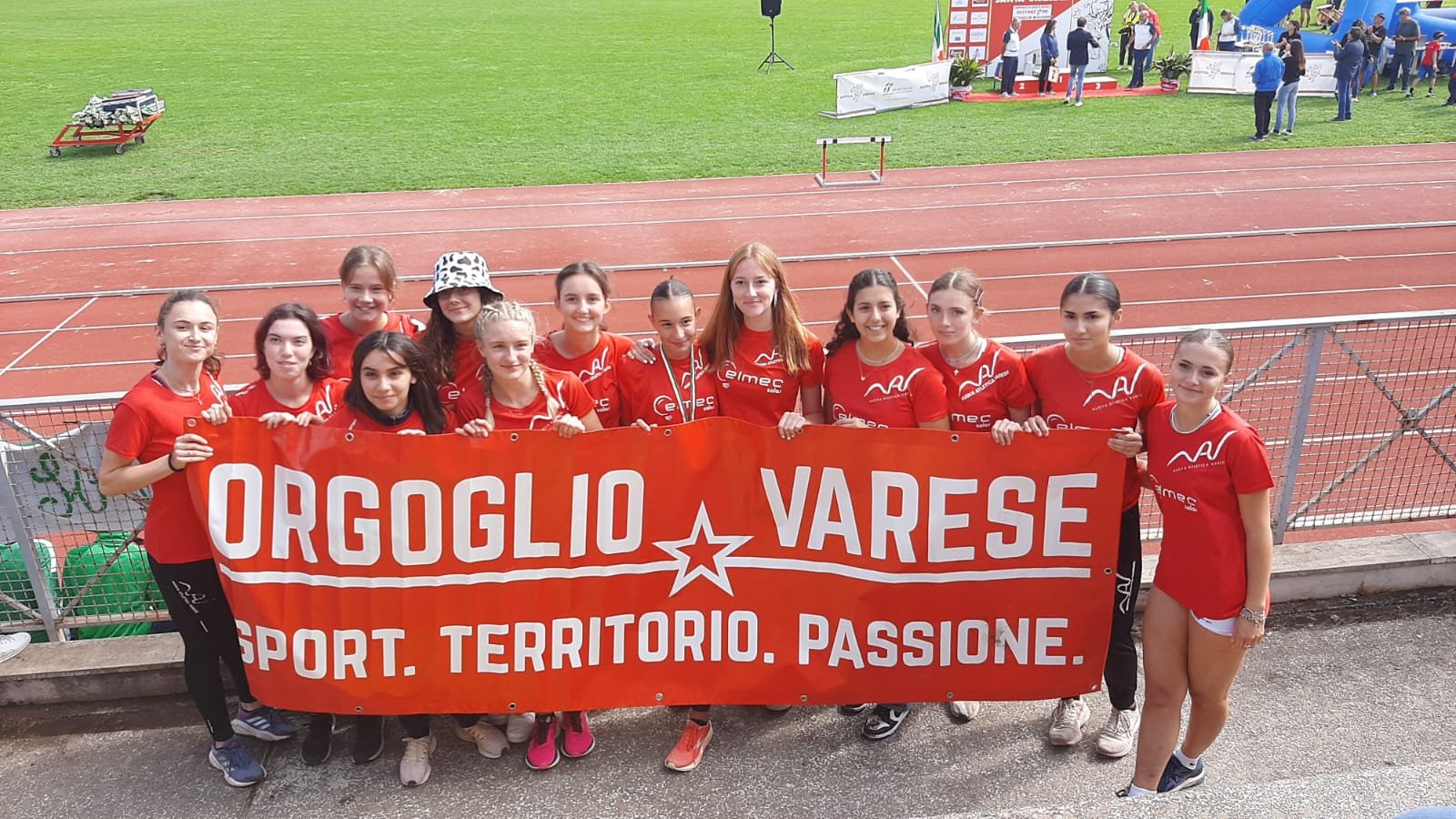 LE ALLIEVE DELL'ATLETICA VARESE IN PISTA A PERUGIA